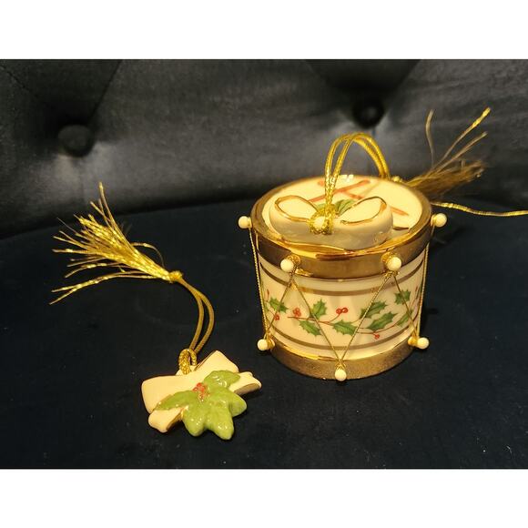Lenox “Sounds of the Season” Drum Ornament w/ Charm & Box – Holiday Holly Gold - Picture 3 of 7